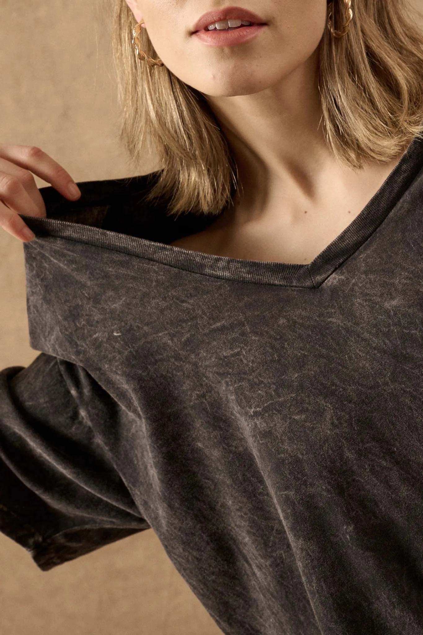 Big Mood Vintage-Wash Oversize V-Neck Tee