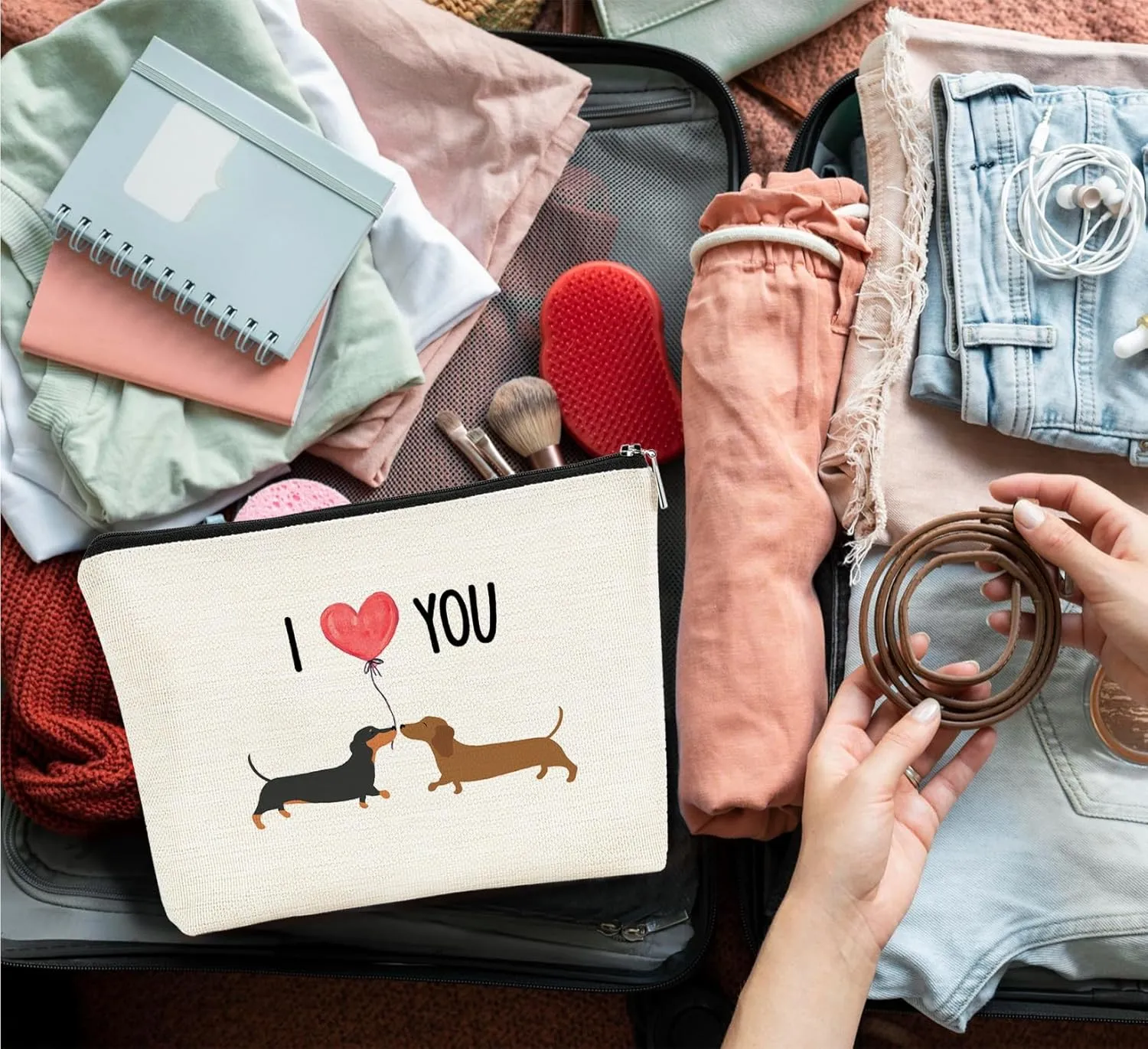 Dachshund Kiss Cosmetic Bag - Wiener Dog Gifts for Dachshund Lovers & Moms