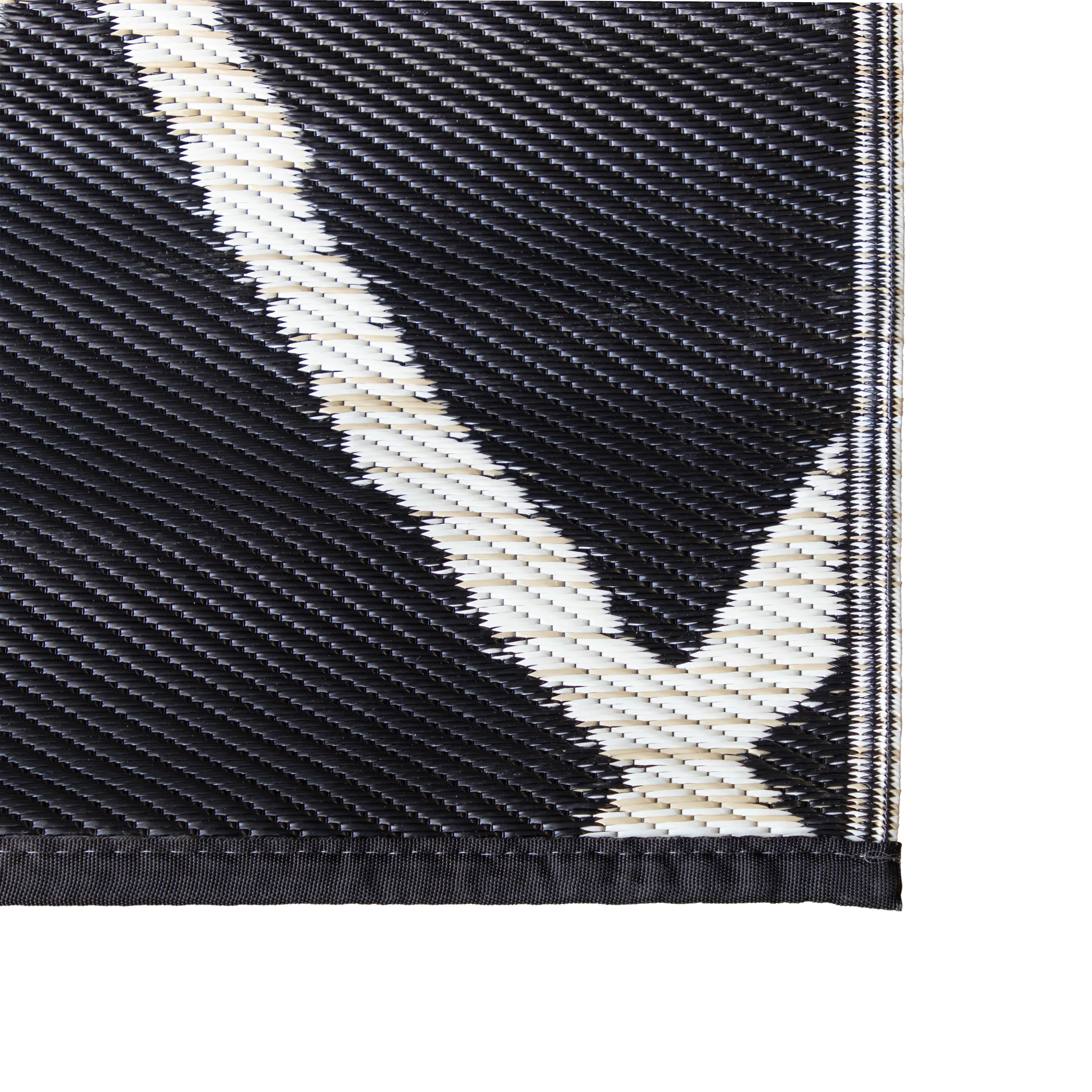 Elements Black Rug in PP *ONLY FLOORSTOCK LEFT - 180 x 270 cm