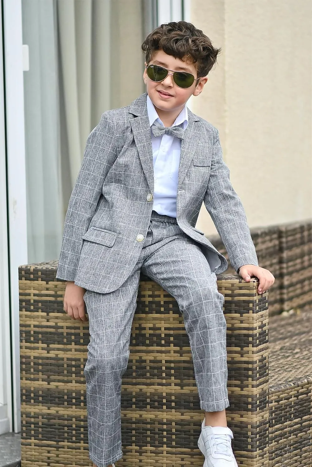LOLANTA Boys Suit Wedding Ring Bearer Outfit Kids Suit Set, Blazer Pants Bow Tie Dress Clothes Formal Wear