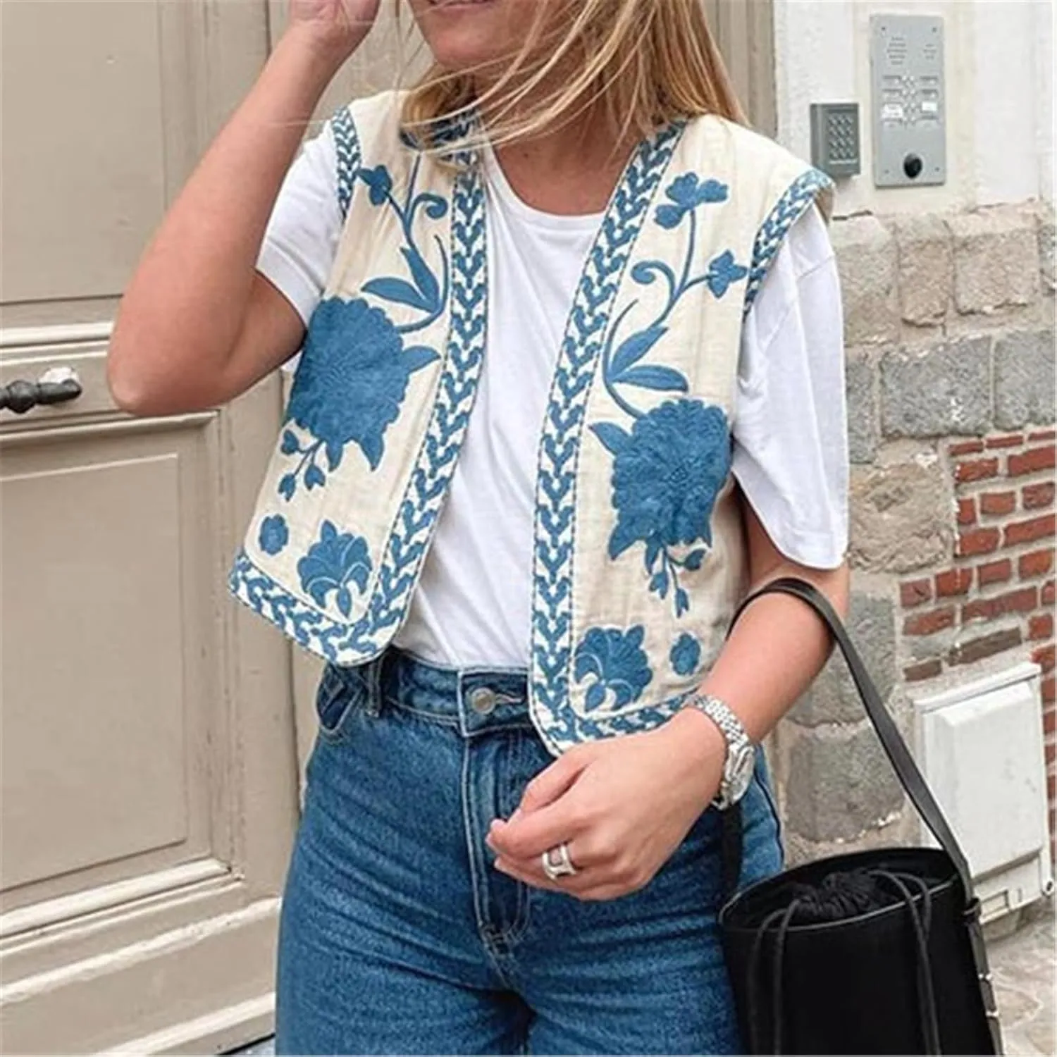 PAODIKUAI Women's Vintage Floral Embroidered Vest Boho Casual Open Front Y2k Sleeveless Cardigan Waistcoat