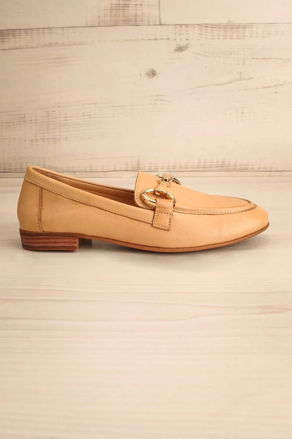 Sambina Caramel | Leather Loafers w/ Golden Hardware