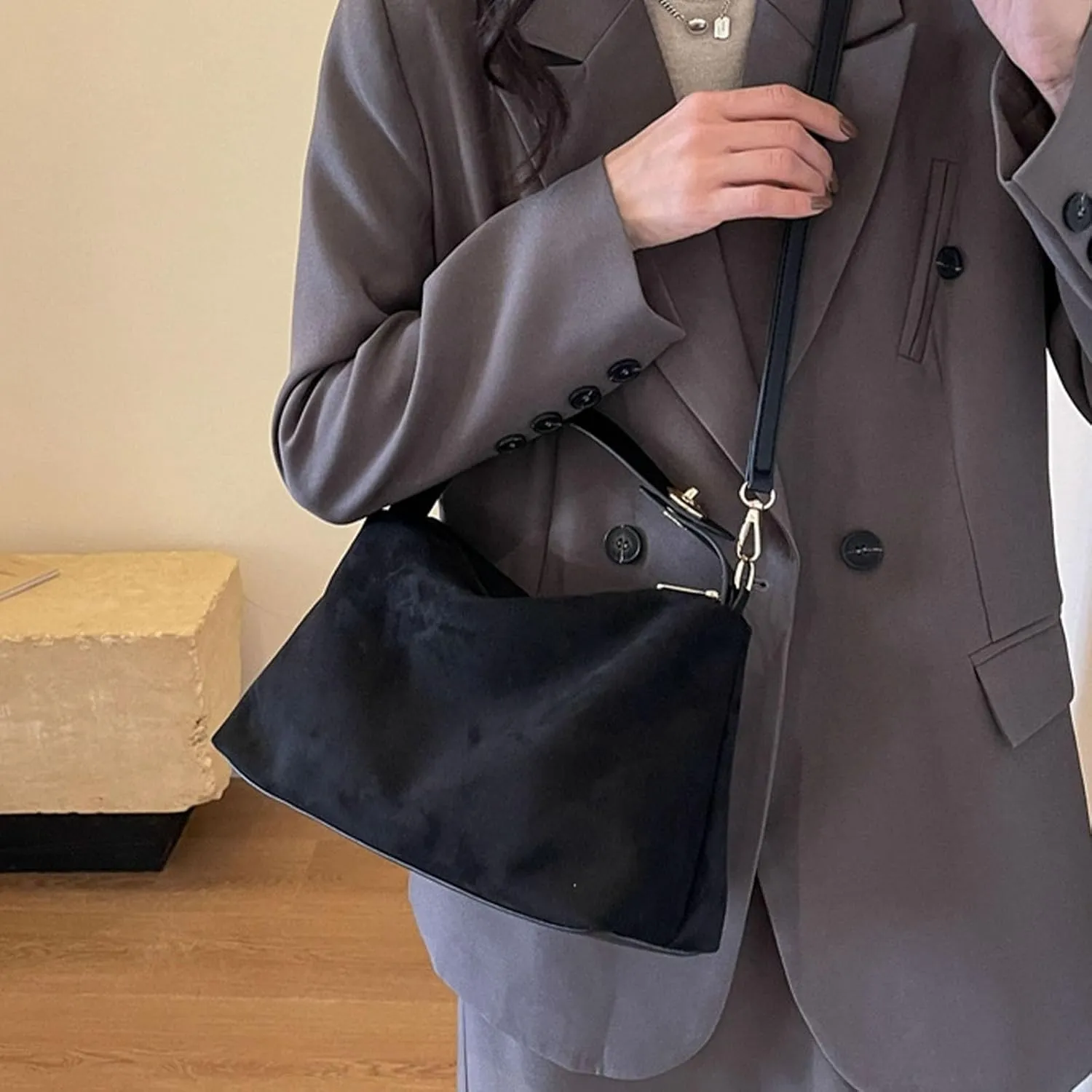 Suede Handbags for Women Suede Slouchy Hobo Shoulder Bags for Women Crossbody Bags with Adjustable Strap Satchel Purse
