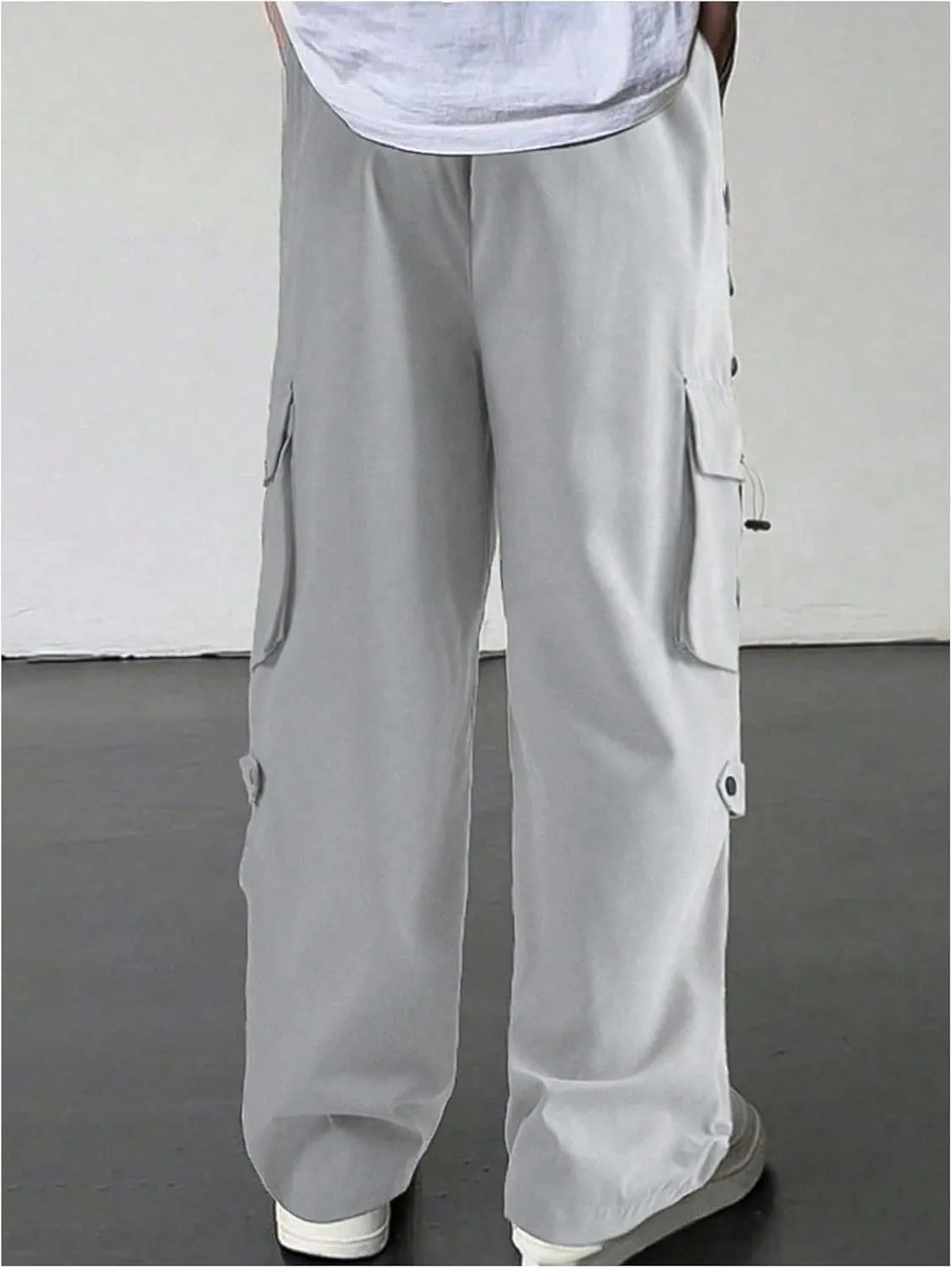 Verdusa Men's Casual Elastic Waist Flap Pockets Loose Cargo Pants Joggers