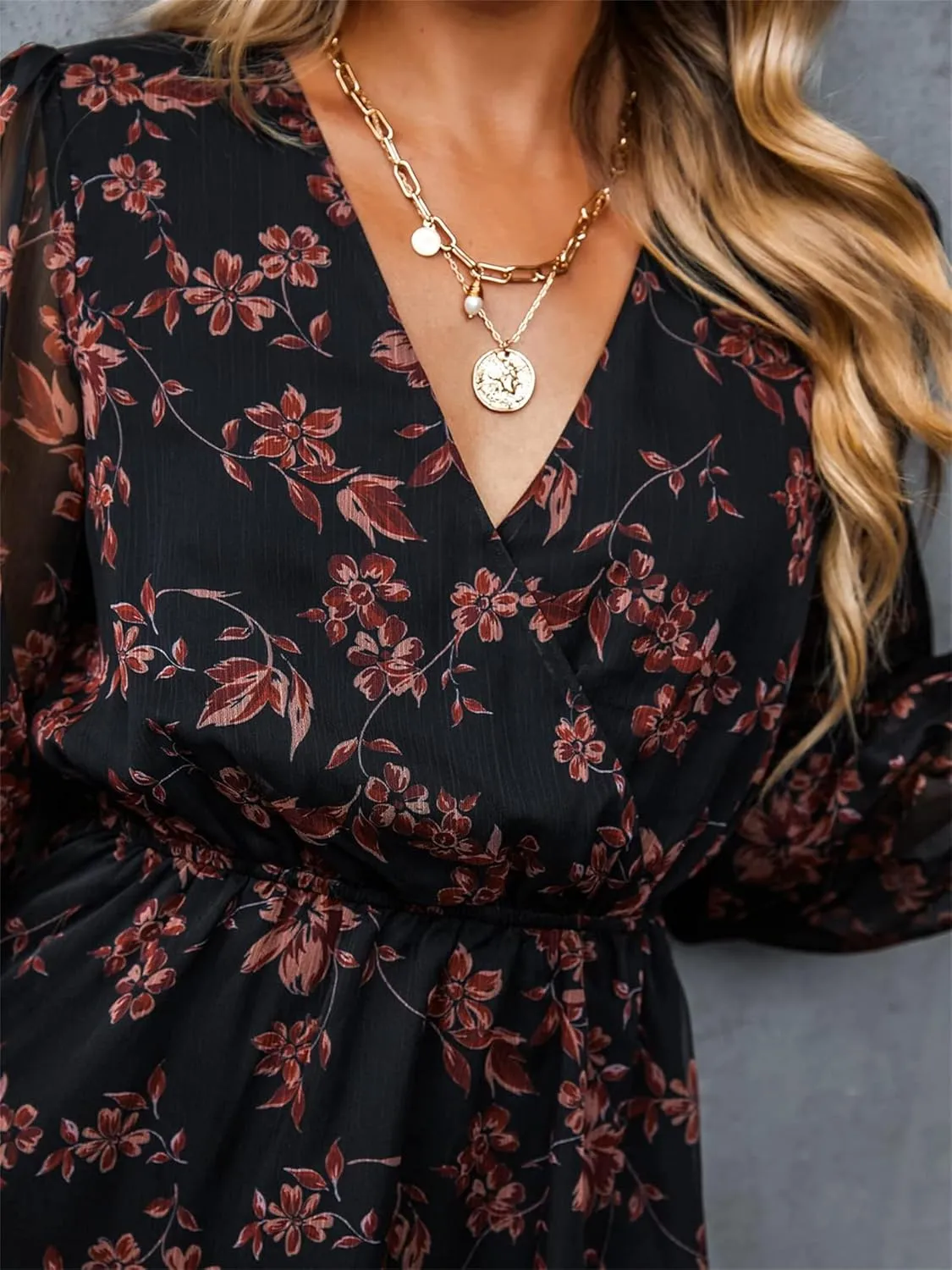 Women's Mini Flowy Chiffon Ditsy Floral Dress, Long Sleeve V Neck A-line Swing Dress, Boho Fit Short Dresses